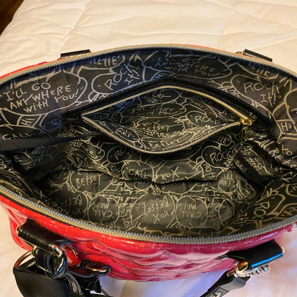 Betsey Johnson Barbie pink quilted hearts bag with gold chain straps. - Picture 12 of 12